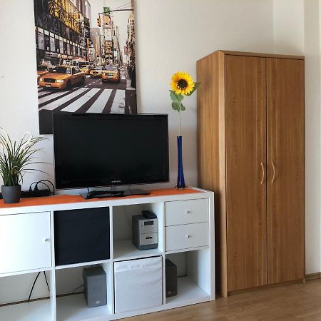 2 Zimmer Wohnung Mit Balkon - Naehe Messe Haar  Kültér fotó